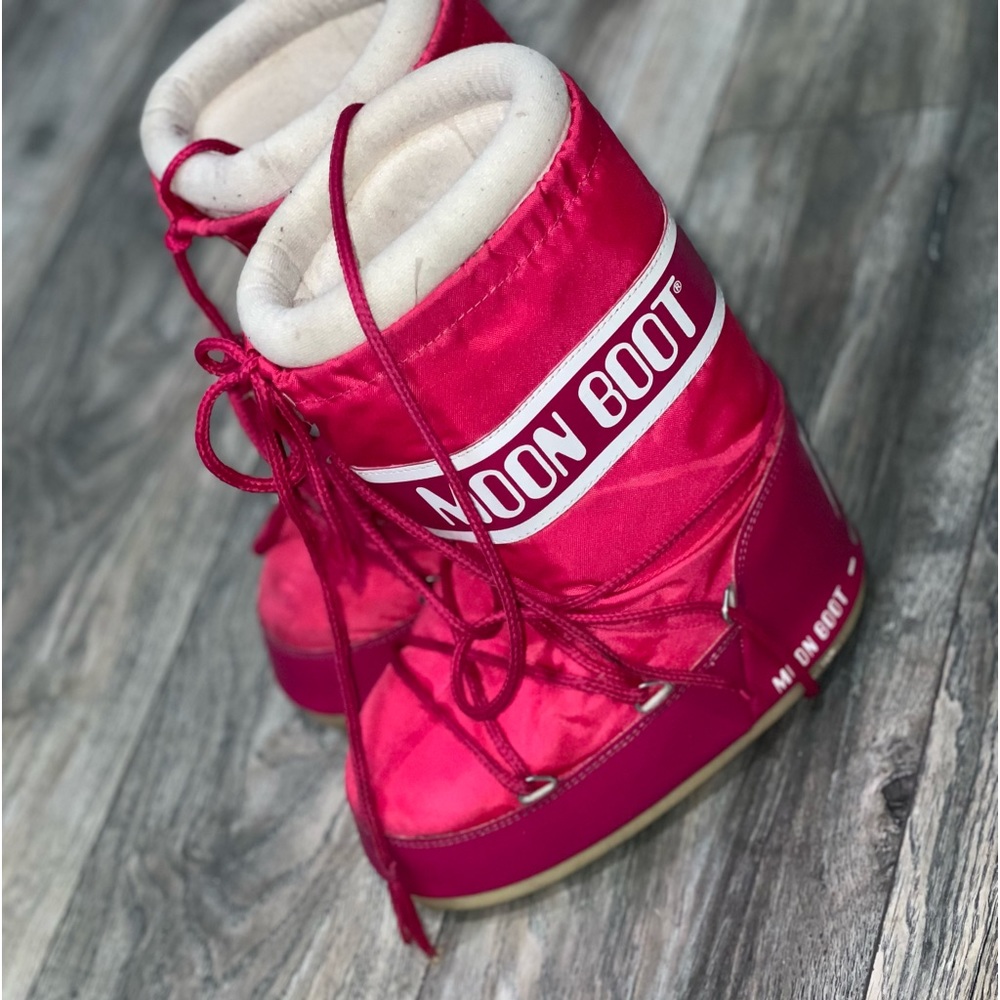 Pink MoonBoots